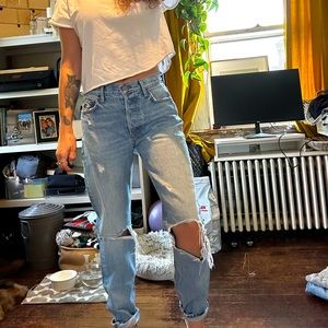 Last chance, consigning locally this week. 
Karolina baggy fit